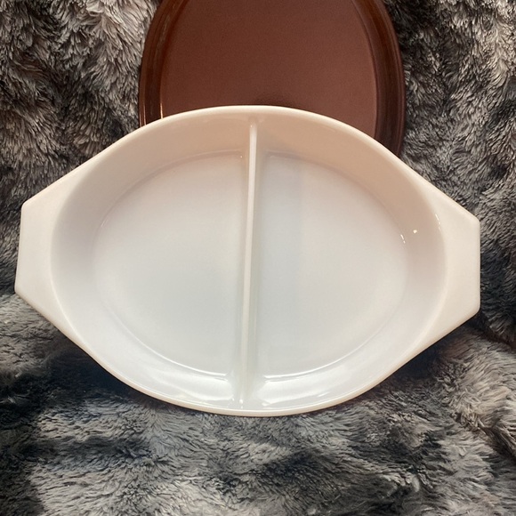 Vintage Old Orchard Pyrex divided casserole with lid 1 quart two tone brown - Picture 5 of 16